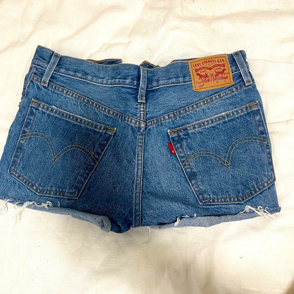 Size 2-4 Levi’s blue Jean shorts